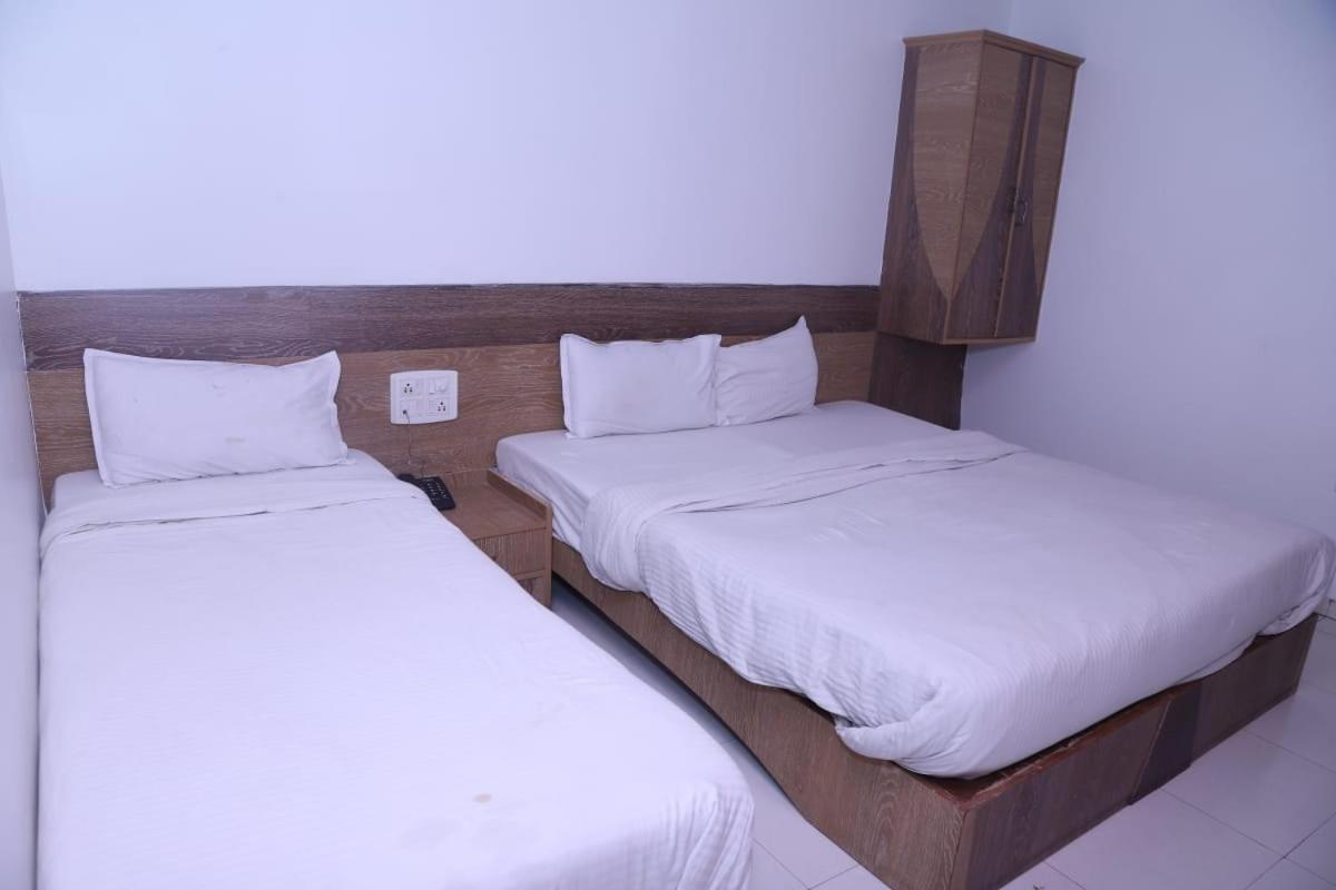 Hotel Kewal Inn Jalgaon Exterior foto